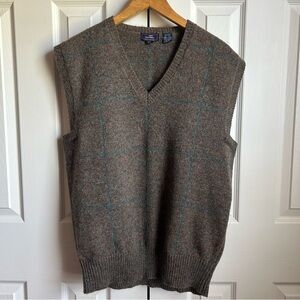 100% Shetland Wool brown & blue vneck sweater vest